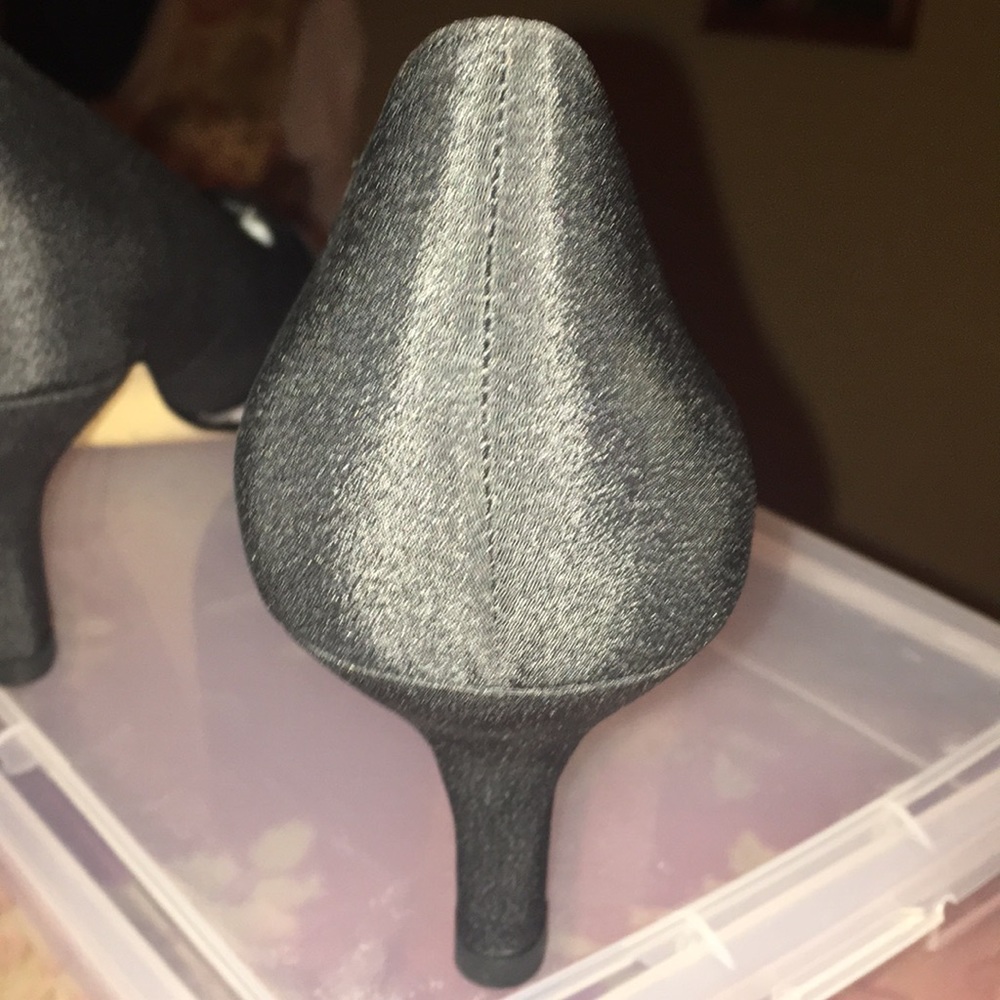 Heals - Picture 3 of 6